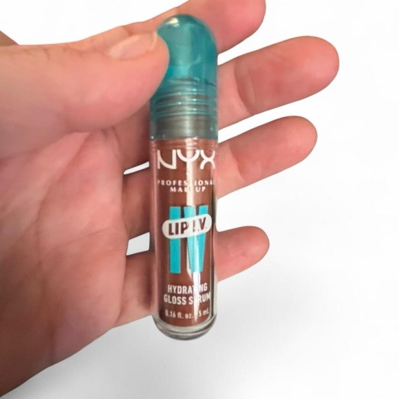 Bundle of 4 name brand lippy’s - Picture 8 of 8